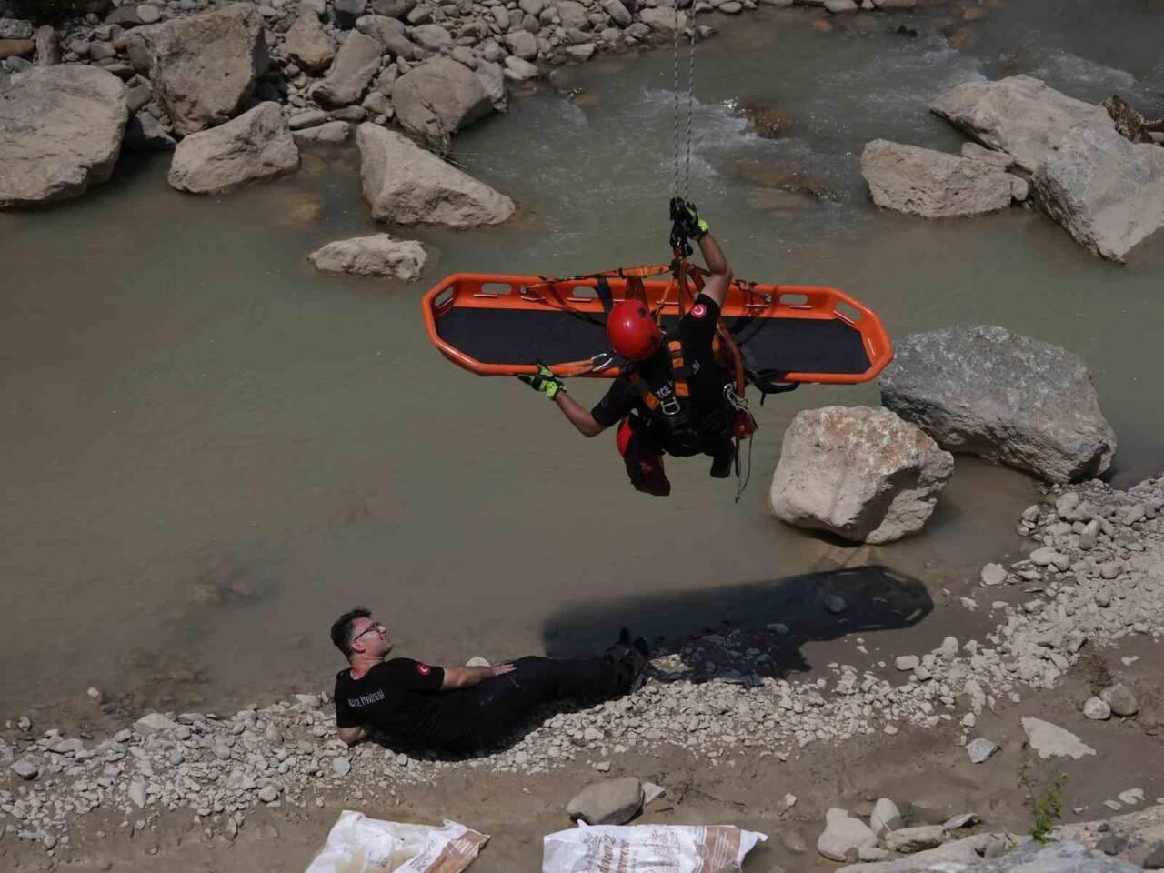 Düzce İtfaiye Müdürlüğü, afet ve acil durumlara hazırlık kapsamında Develi