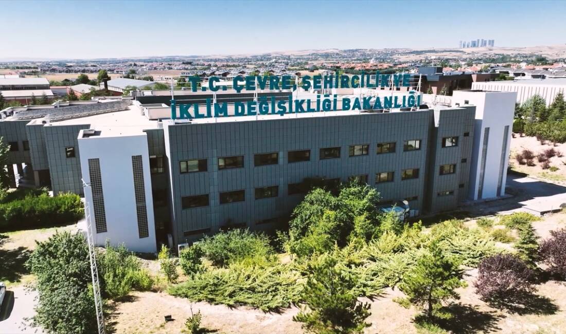 - Çevre, Şehircilik ve İklim Değişikliği Bakanı Murat Kurum:
- "Hava