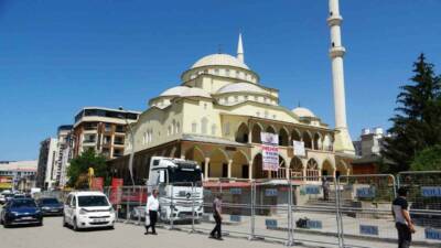 Van’ın İpekyolu ilçesinde bulunan Hz. Ömer Camii’nin yıkım çalışmaları nedeniyle,