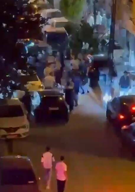 İstanbul Esenyurt’ta iki grup arasında çıkan kavgada ortalık savaş alanına