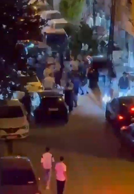 İstanbul Esenyurt’ta iki grup arasında çıkan kavgada ortalık savaş alanına