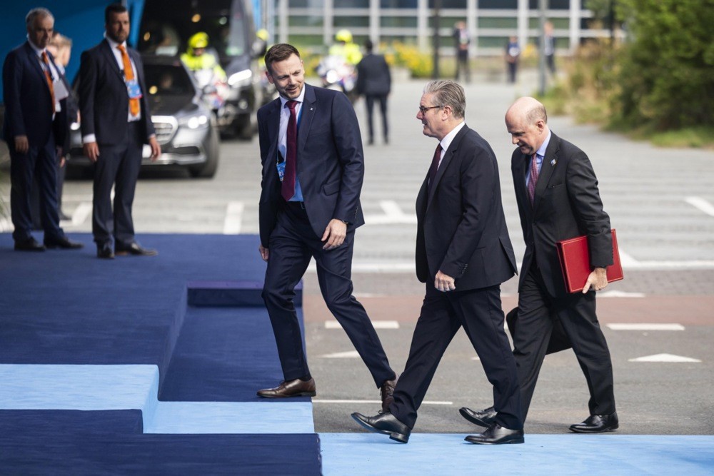 İngiltere Başbakanı Keir Starmer’ın, İngiltere hükümetinin nükleer silah taşıma kapasitesine