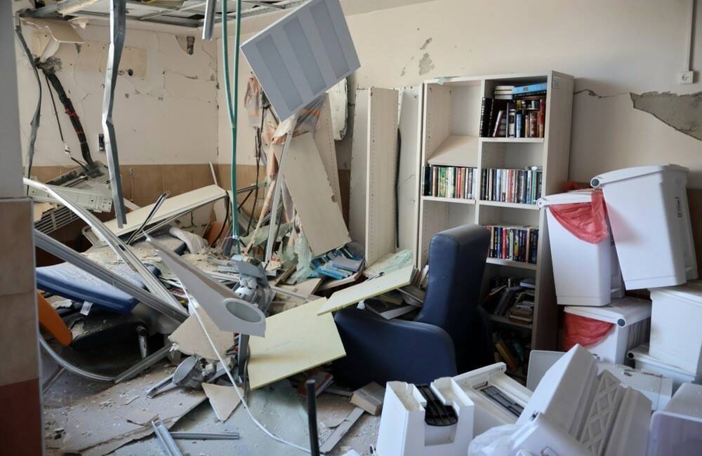 İsrail’in Ben Gurion Üniversitesi yönetimi, İran’ın misilleme saldırılarında bir füzenin
