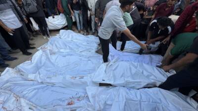 - İsrail ordusu, bombardıman altındaki Gazze’de hem yardım girişini engelleyerek