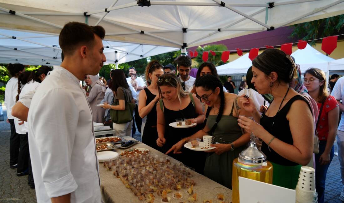 - İstanbul Bilgi Üniversitesi Gastronomi ve Mutfak Sanatları Bölümü Başkanı