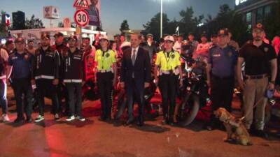 İstanbul Emniyet Müdürü Selami Yıldız, Ümraniye’de çok sayıda polisin katılımıyla