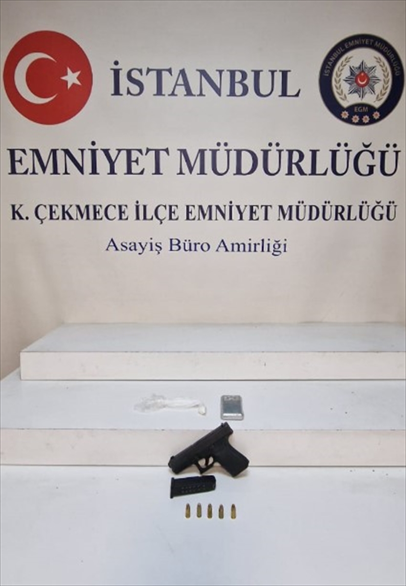 İSTANBUL (AA) – İstanbul’da gerçekleştirilen uyuşturucu operasyonunda 5 şüpheli gözaltına