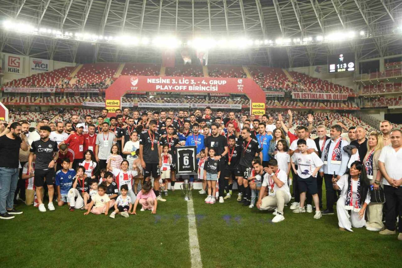 İstiklalspor Kulüp Başkanı Ahmet Gaffar Akarca, yeni sezonda mücadele edecekleri