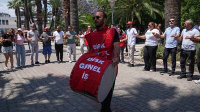 - Genel-İş İzmir 2 No'lu Şube Başkanı Ercan Gül:
- "Kamuoyuna