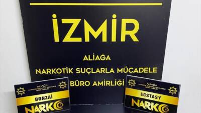 İZMİR (AA) – İzmir’in Aliağa ilçesinde uyuşturucu satıcılarına yönelik operasyonda