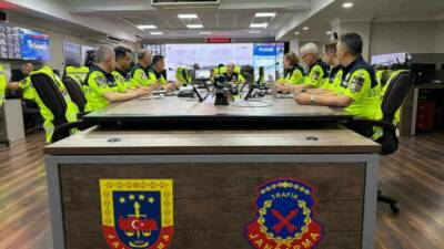 Jandarma Genel Komutanlığına bağlı Trafik İzleme Merkezlerinde (TİM), kara yolları