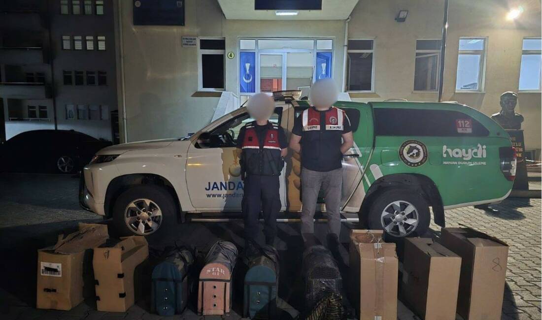 Trabzon’un Akçaabat ilçesinde horoz dövüşü yaptırdıkları tespit edilen 4 kişi