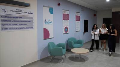- Girişimciliğe henüz üniversite öğrencisiyken atılan Aleyna Yıldız, geliştirdiği biyosensör