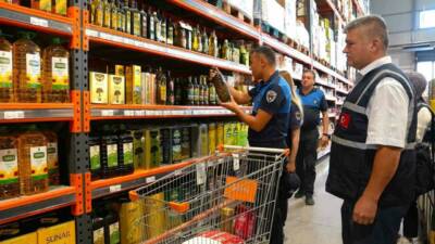 Kahramanmaraş Büyükşehir Belediyesine bağlı zabıta ekipleri Kurban Bayramı öncesi şehir