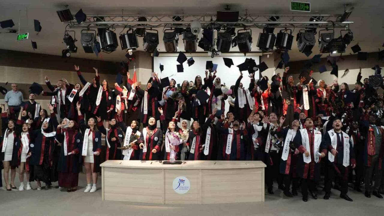 Karabük Üniversitesi (KBÜ) 2024-2025 Akademik Yılı Mezuniyet Törenleri kapsamında, Edebiyat