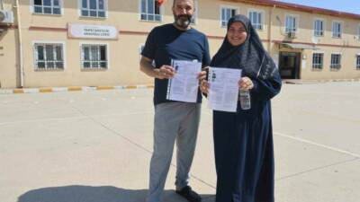 Hatay’da yaşayan Serkan ve Sıla Kaftanoğlu çifti, aynı okulda el