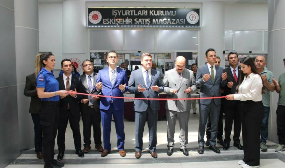 Eskişehir Denetimli Serbestlik Müdürlüğü yetkilileri, kas hastası 2 çocuğun tedavi