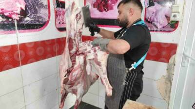 Adana Kasaplar Odası Başkanı Saruhan Yağmur, kasap olmadığı halde kurban