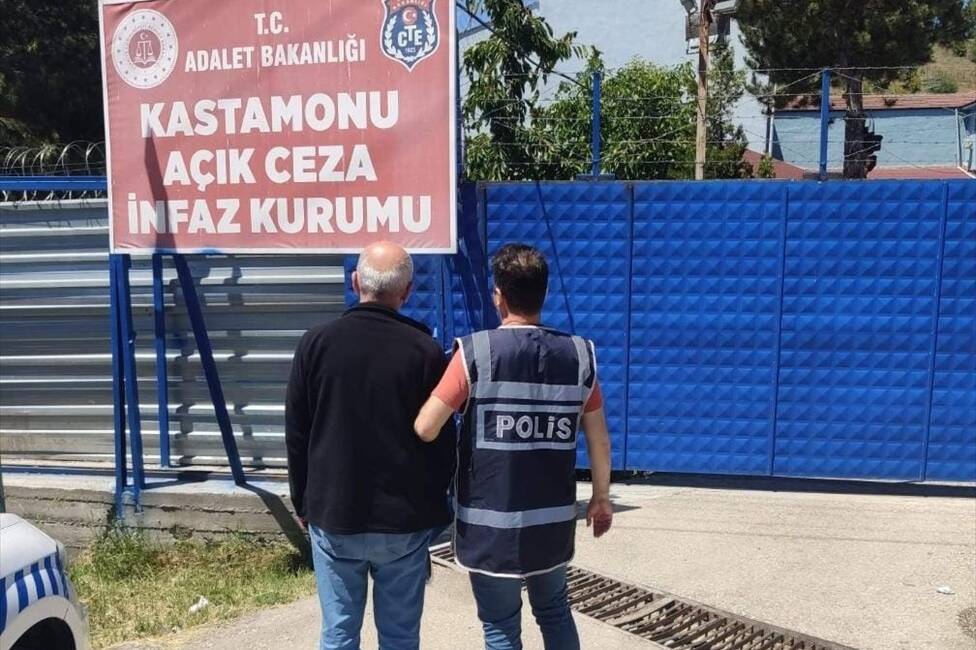 KASTAMONU (AA) – Kastamonu’nun Hanönü ilçesinde “Uyuşturucu, uyarıcı madde ticareti
