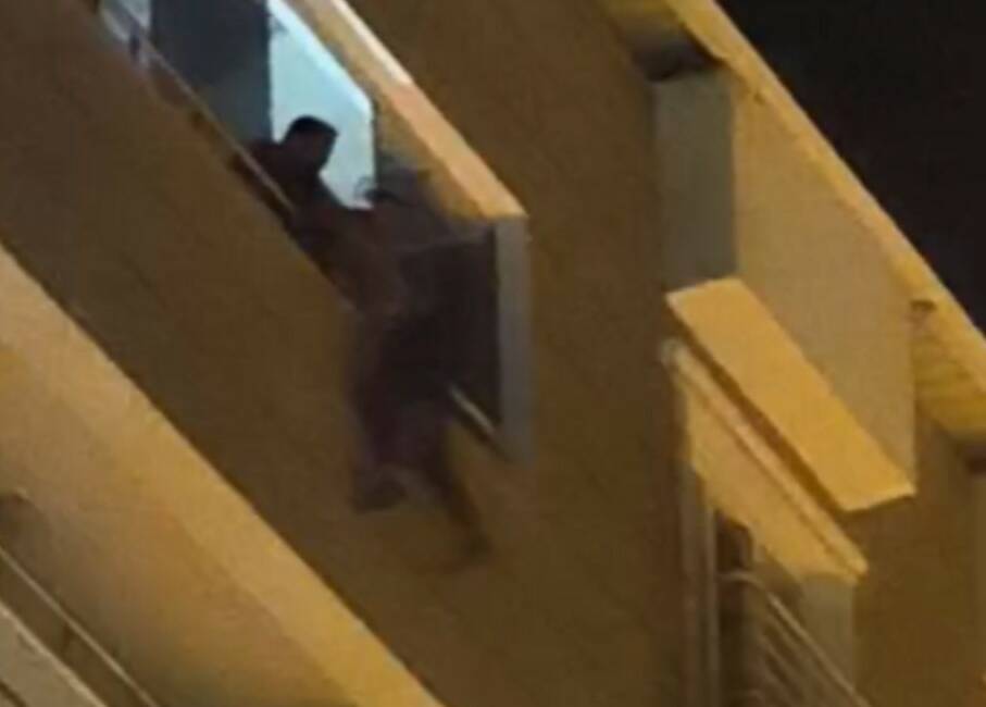 Gaziantep’in İslahiye ilçesinde bir genç, babasının aracıyla kaza yaptı. Olay