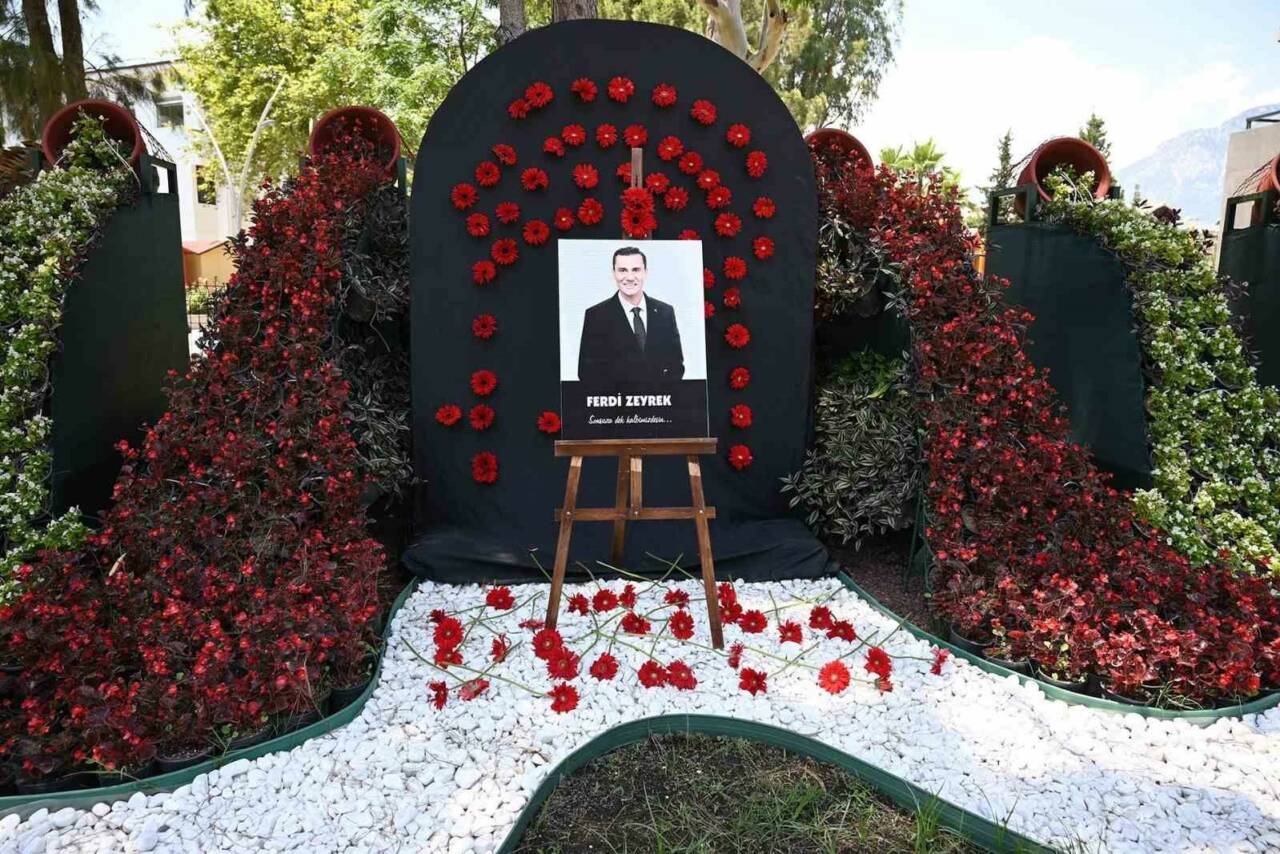 Kemer Belediyesi, vefat eden Manisa Büyükşehir Belediye Başkanı Ferdi Zeyrek’in