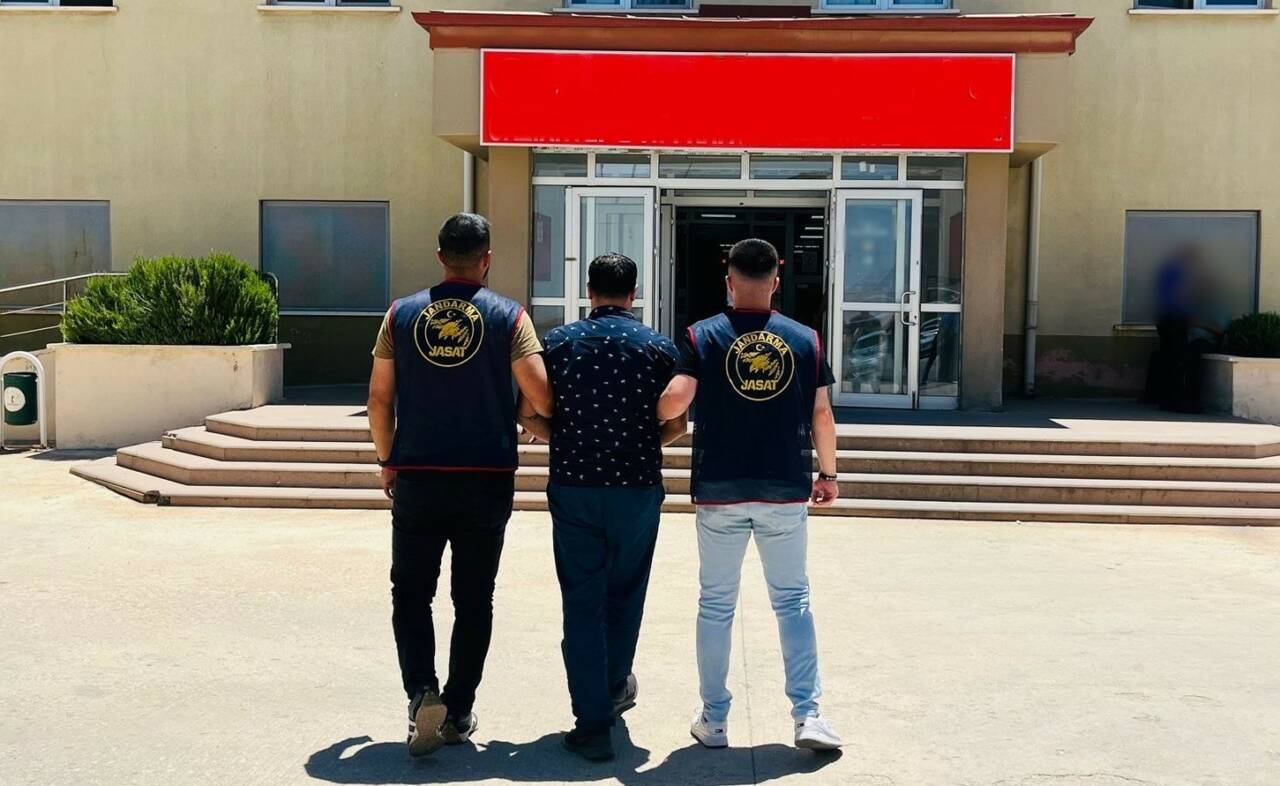 Gaziantep’te uyuşturucu ticareti yapma suçundan 15 yıl kesinleşmiş cezayla aranan