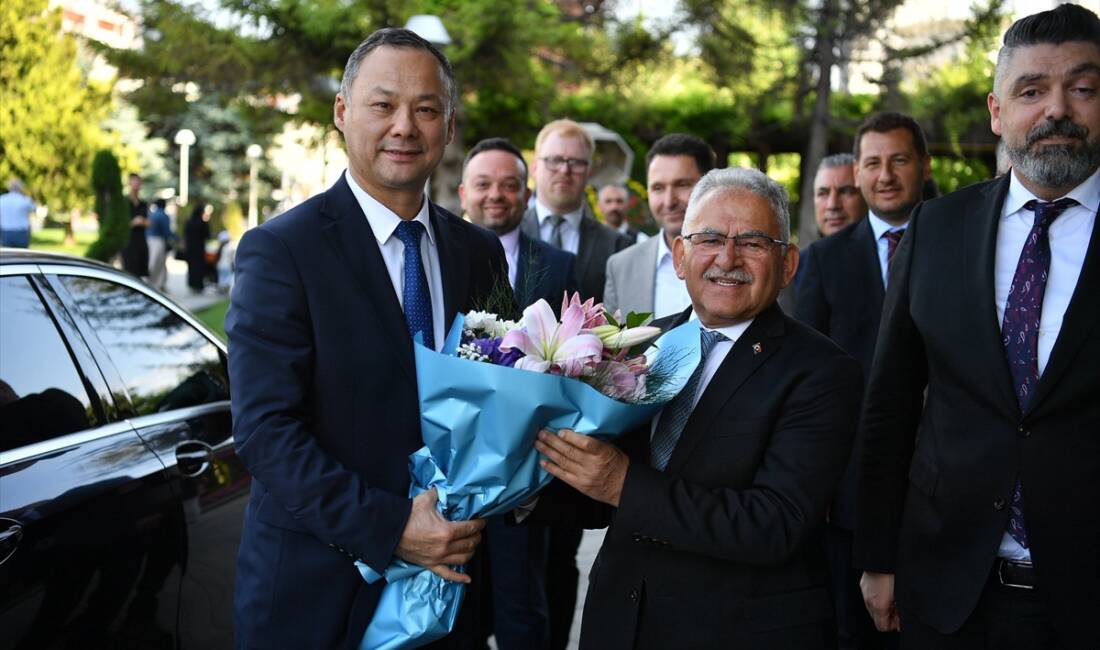 KAYSERİ (AA) – Kırgızistan’ın Ankara Büyükelçisi Ruslan Kazakbayev, Kayseri Büyükşehir