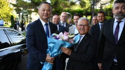KAYSERİ (AA) – Kırgızistan’ın Ankara Büyükelçisi Ruslan Kazakbayev, Kayseri Büyükşehir