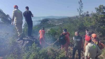 Manisa’nın Kırkağaç ilçesinde başlayan orman yangını İzmir Orman Bölge Müdürlüğü