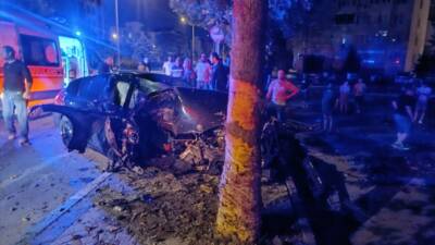 KIRKLARELİ (AA) – Kırklareli’nde otomobilin ağaca çarpması sonucu 1 kişi