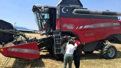 Kırklareli’nde İl Tarım ve Orman Müdürlüğü ekiplerince devam eden arpa