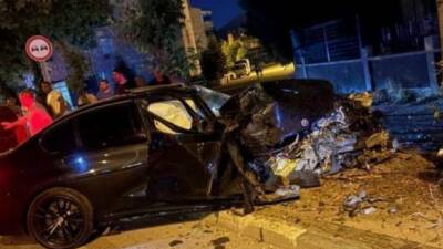 Kırklareli’nde bir otomobilin ağaca çarpması sonucu 1 kişi hayatını kaybetti,