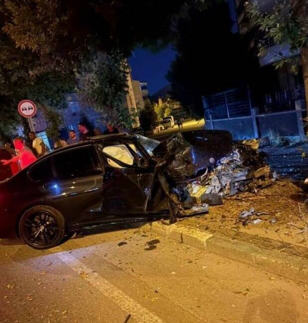 Kırklareli’nde bir otomobilin ağaca çarpması sonucu 1 kişi hayatını kaybetti,