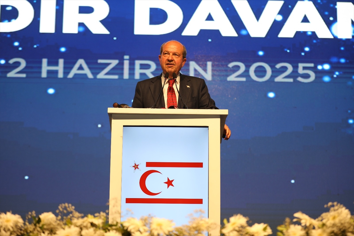 - KKTC CUMHURBAŞKANI ERSİN TATAR, UBP GENEL SEKRETERİ OĞUZHAN HASİPOĞLU,
