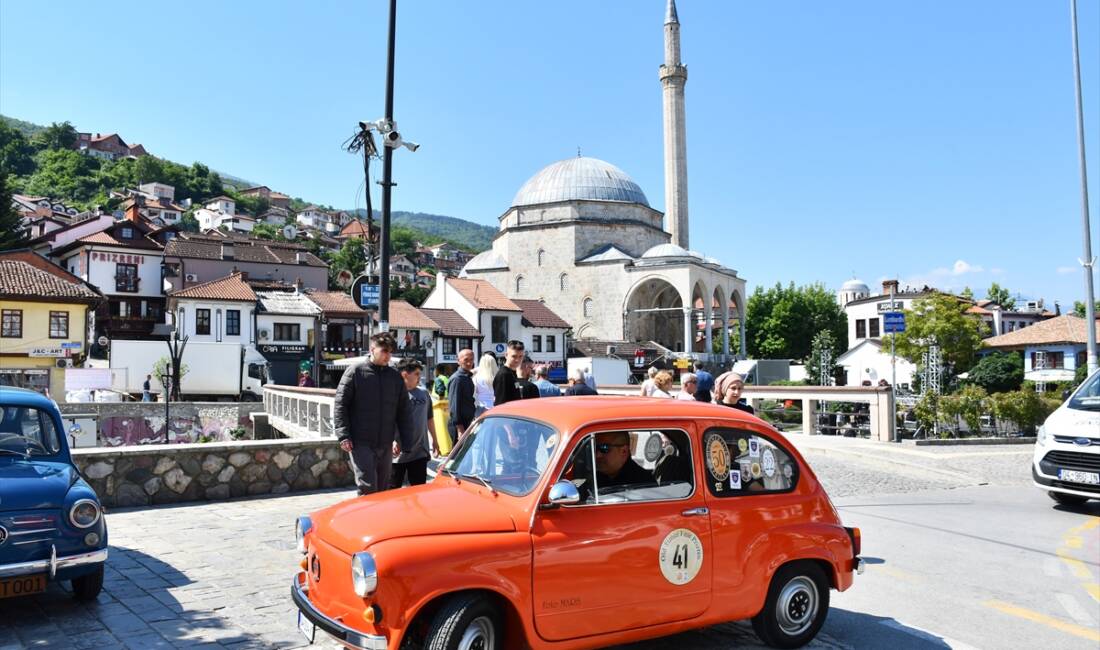 PRİZREN (AA) – Kosova’nın güneyindeki Prizren şehrinde “Oldtimer Klasik Otomobil