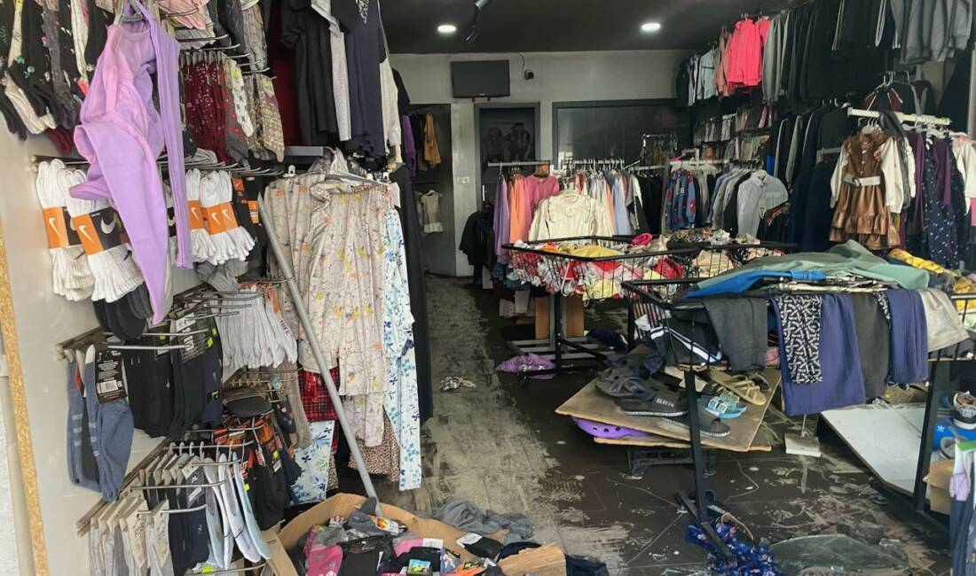 Konya’nın Kulu ilçesinde giyim mağazasının bodrum katında çıkan yangında, iş