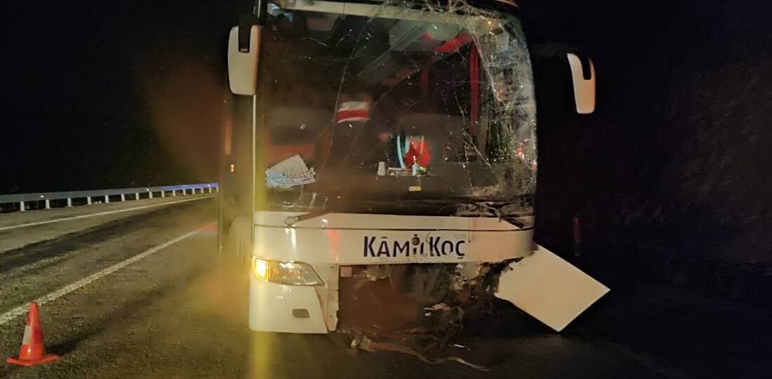KONYA (AA) – Konya’nın Derebucak ilçesinde yolcu otobüsü ile otomobilin