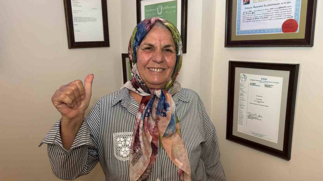 Adana’da yaşayan 67 yaşındaki Cemile Yenilmez, belindeki şiddetli ağrılara rağmen