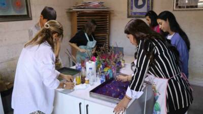 Haliliye Belediyesi tarafından hayata geçirilen kültür ve sanat evi, çeşitli