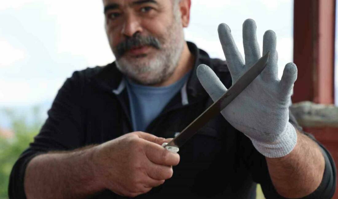 Elazığ’da besicilik ve kasaplık yapan Şenol Çopur, Kurban Bayramında yaşanan