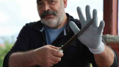 Elazığ’da besicilik ve kasaplık yapan Şenol Çopur, Kurban Bayramında yaşanan