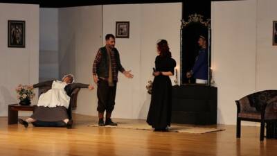 Kütahya Belediyesi Kültür Sanat Akademisi Tiyatro Topluluğu tarafından düzenlenen “Anton