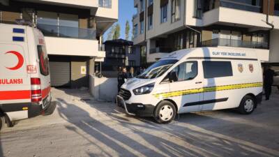 KÜTAHYA (AA) – Kütahya’da, inşaat halindeki bir binanın asansör boşluğuna