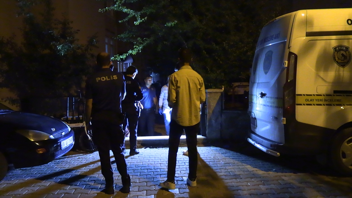 KÜTAHYA (AA) – Kütahya’nın Tavşanlı ilçesinde 19 yaşındaki genç kız,