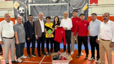 Kütahya’nın Simav, Gediz, Pazarlar ve Şaphane ilçelerinden okul spor faaliyetlerine