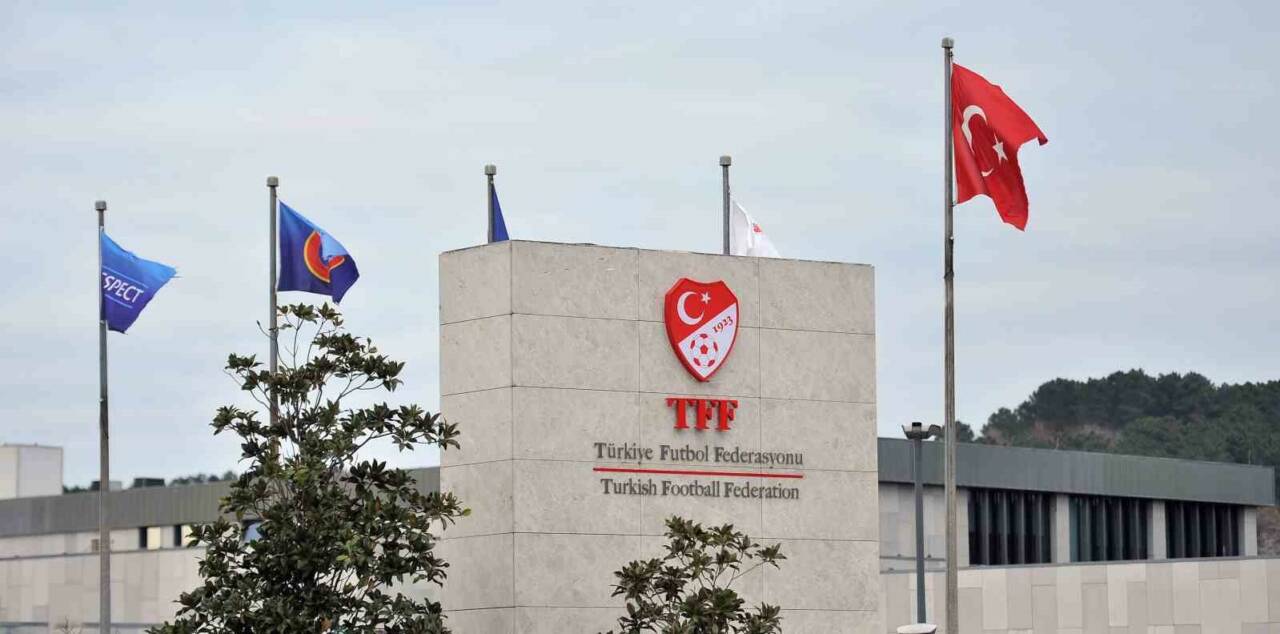 Türkiye Futbol Federasyonu (TFF) Kulüp Lisans Kurulu, en üst 3