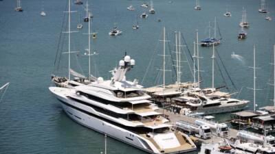 MUĞLA (AA) – “Avantage” isimli lüks yat, yakıt ikmali için