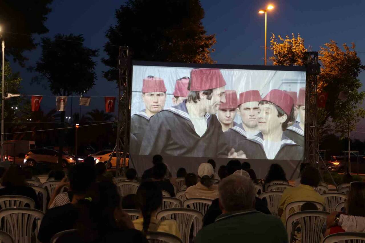 Maltepe Belediyesi tarafından düzenlenen “Yazlık Sinema Günleri” kapsamında, Türk sinemasının