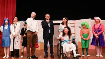 Manavgat Belediyesi Kent Tiyatrosu (MAKET), tiyatro dünyasının prestijli organizasyonlarından biri