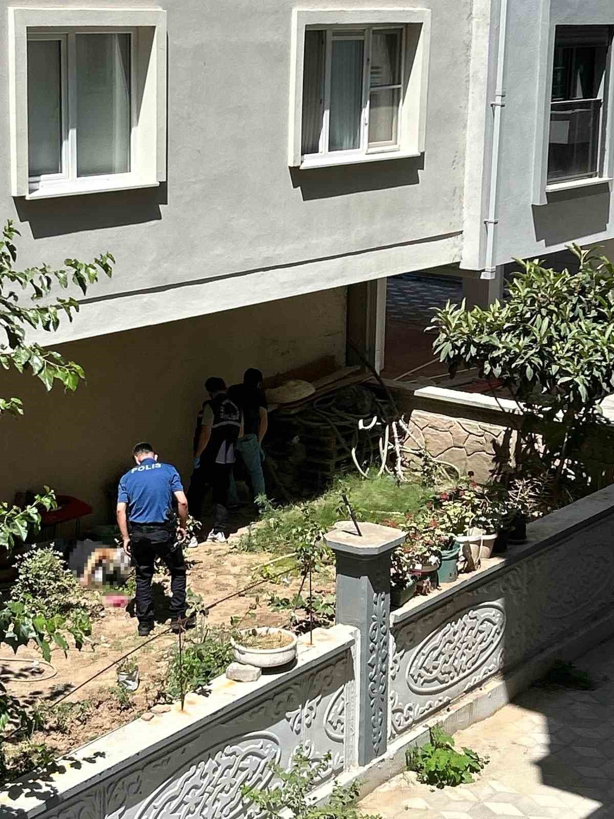 Manisa’da psikolojik sorunları olduğu iddia edilen bir kişi eşiyle tartıştıktan